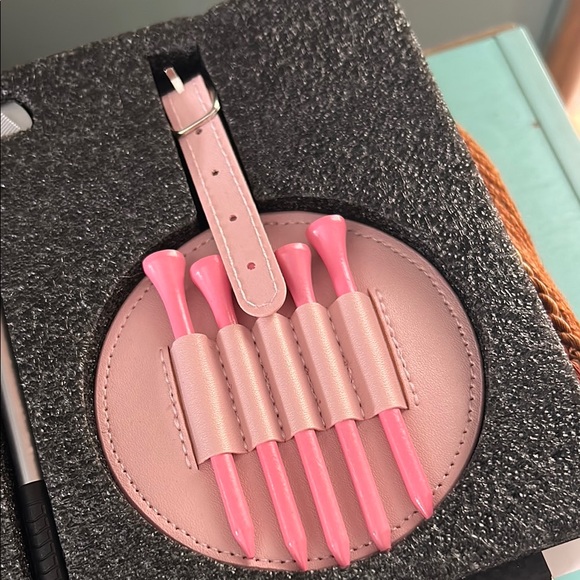 Pink Golf Accessory gift Set - Picture 3 of 12